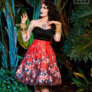 New with tag Red Hawaiian Kinky Box skirt